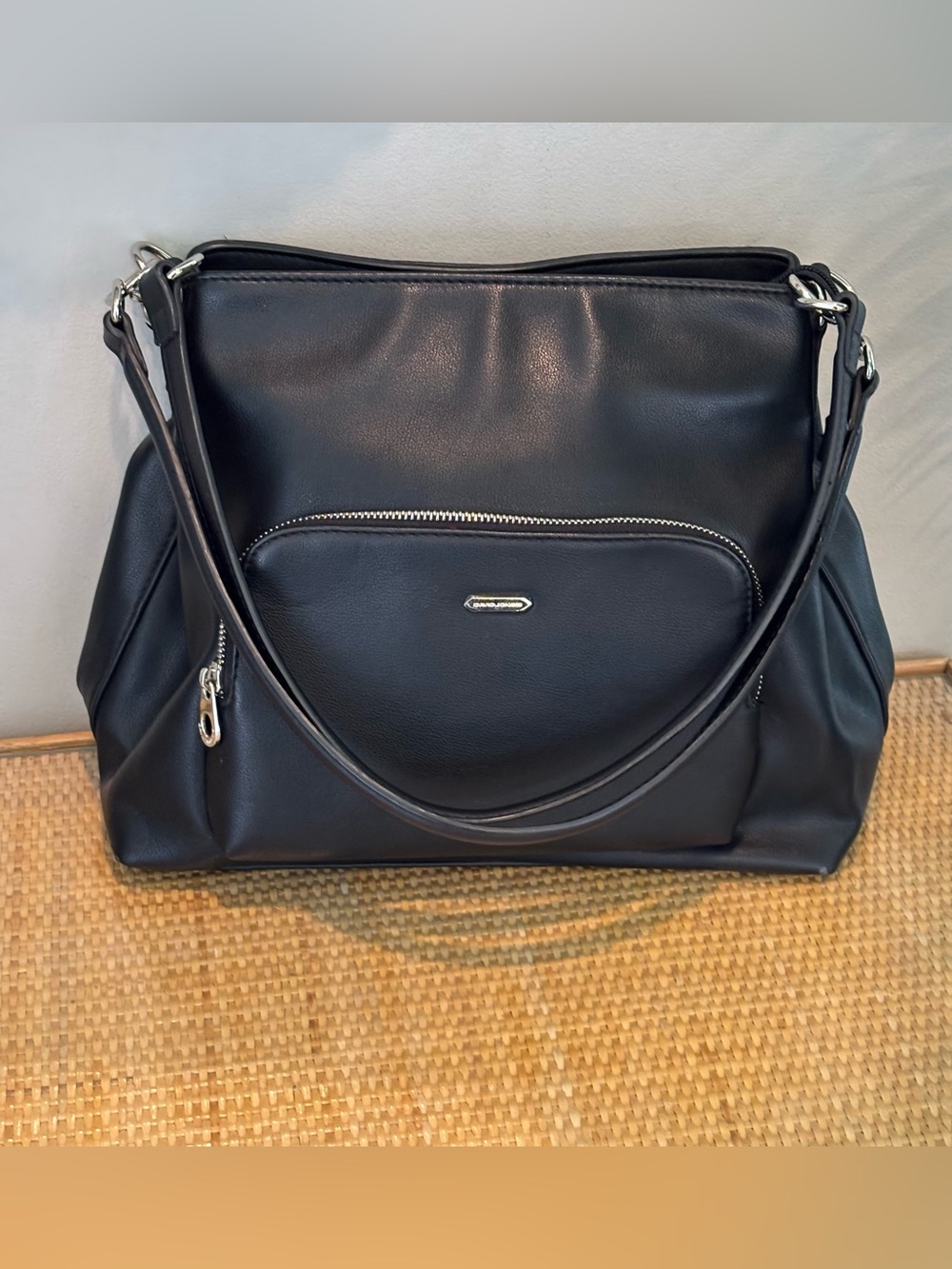 David Jones faux leather black shoulder bag / purse as new condition!!